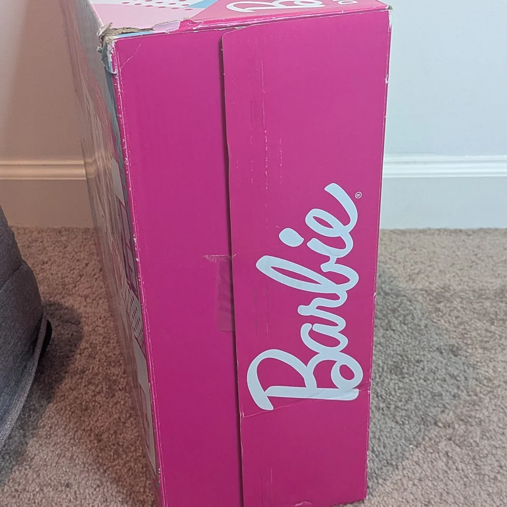 Barbie Dream Closet - Pink NIB Barbie Dream Closet New Barbie Set